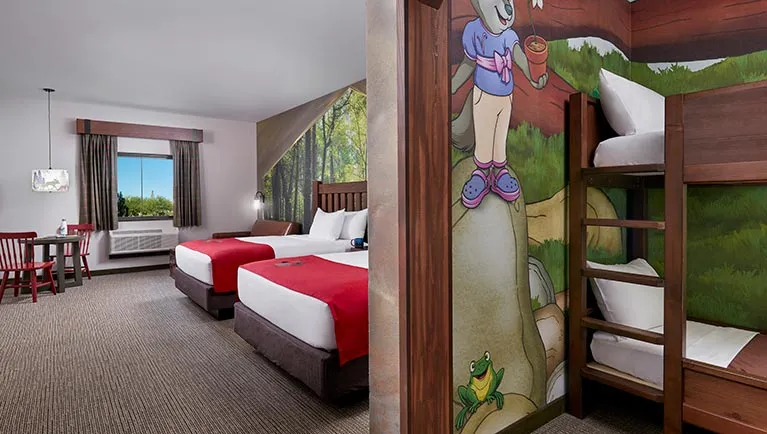 The bunk beds in the Family Wolf Den Suite