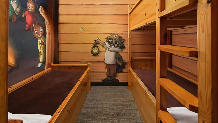 The bunk beds in the KidCabin Suite(balcony/patio)